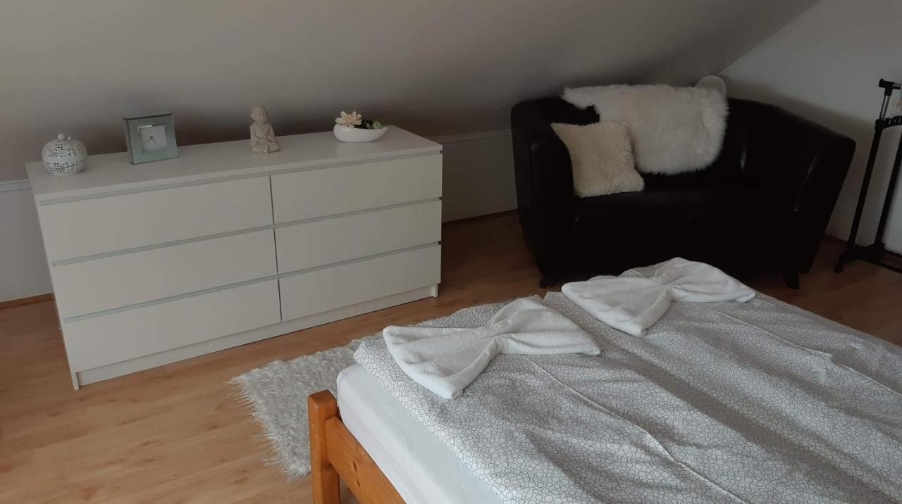 Rege Apartman Alsoors Luaran gambar