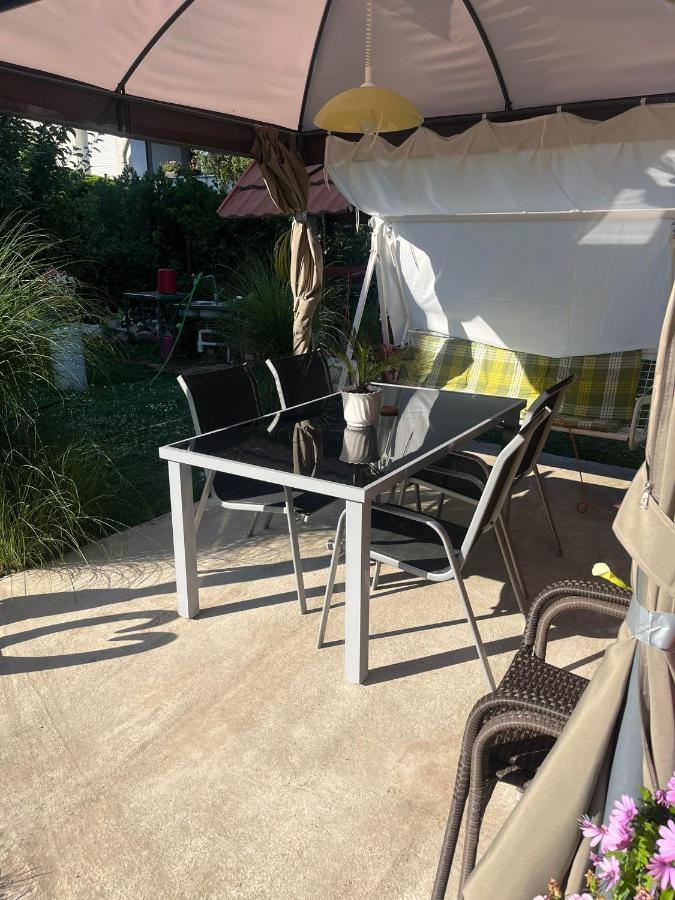 Rege Apartman Alsoors Luaran gambar