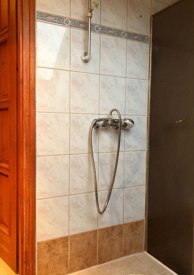 Rege Apartman Alsoors Luaran gambar