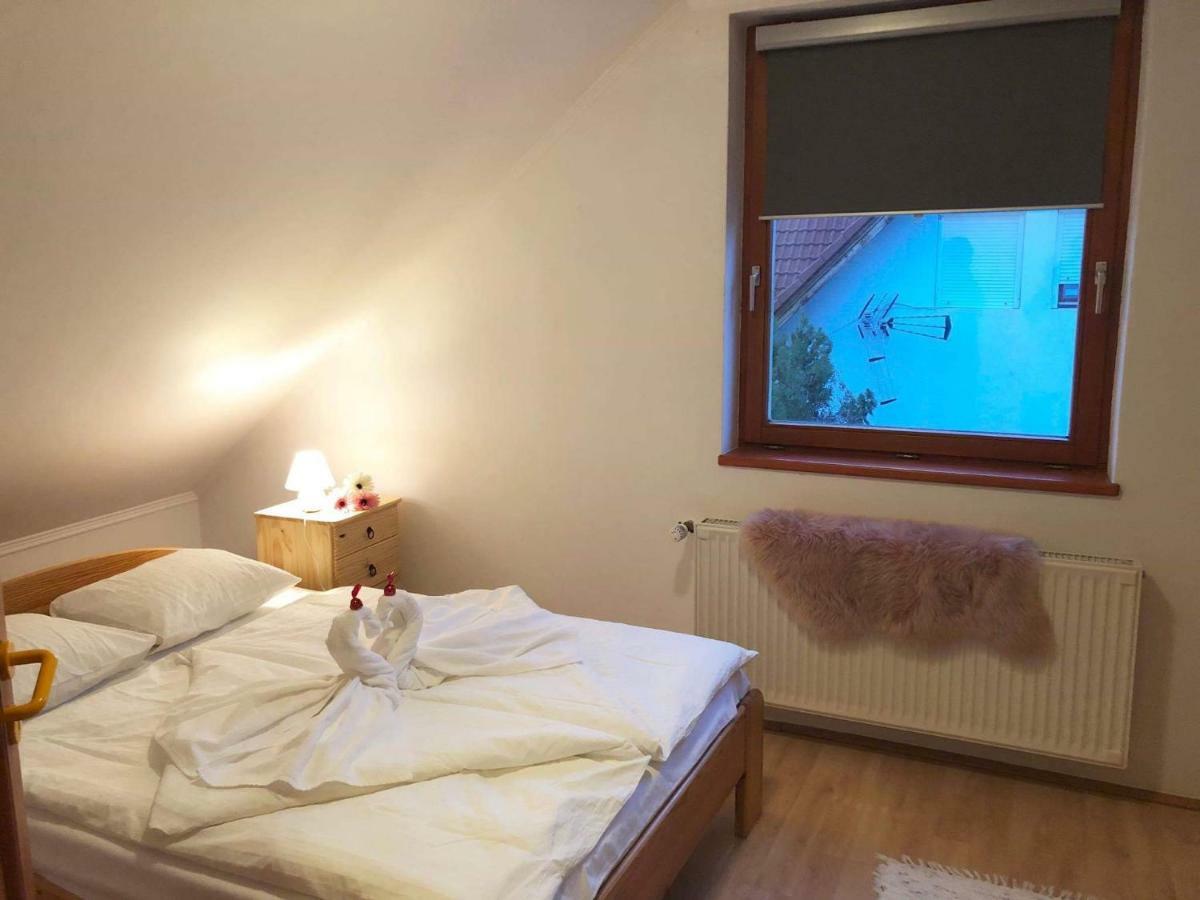 Rege Apartman Alsoors Luaran gambar